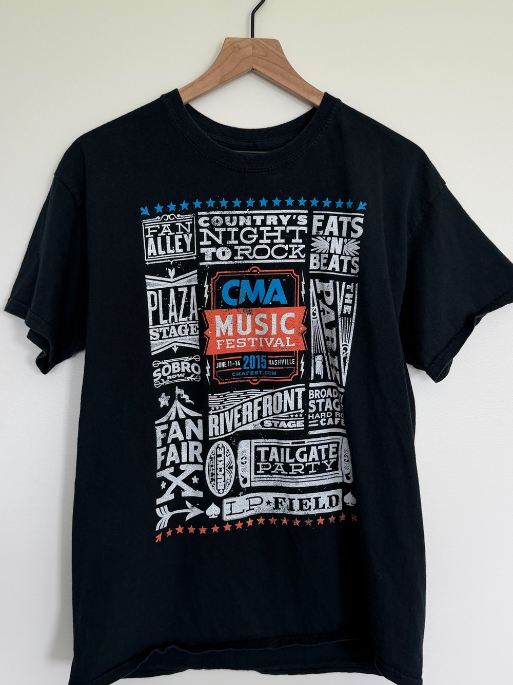 2015 CMA Music Festival Graphic Tee